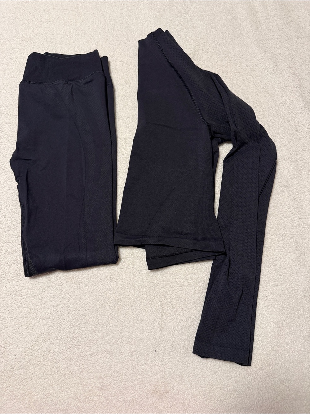 *NWOT* Gymshark Black Mid-Rise Glute-Lift Seamless Leggings w/ Mock Neck Crop